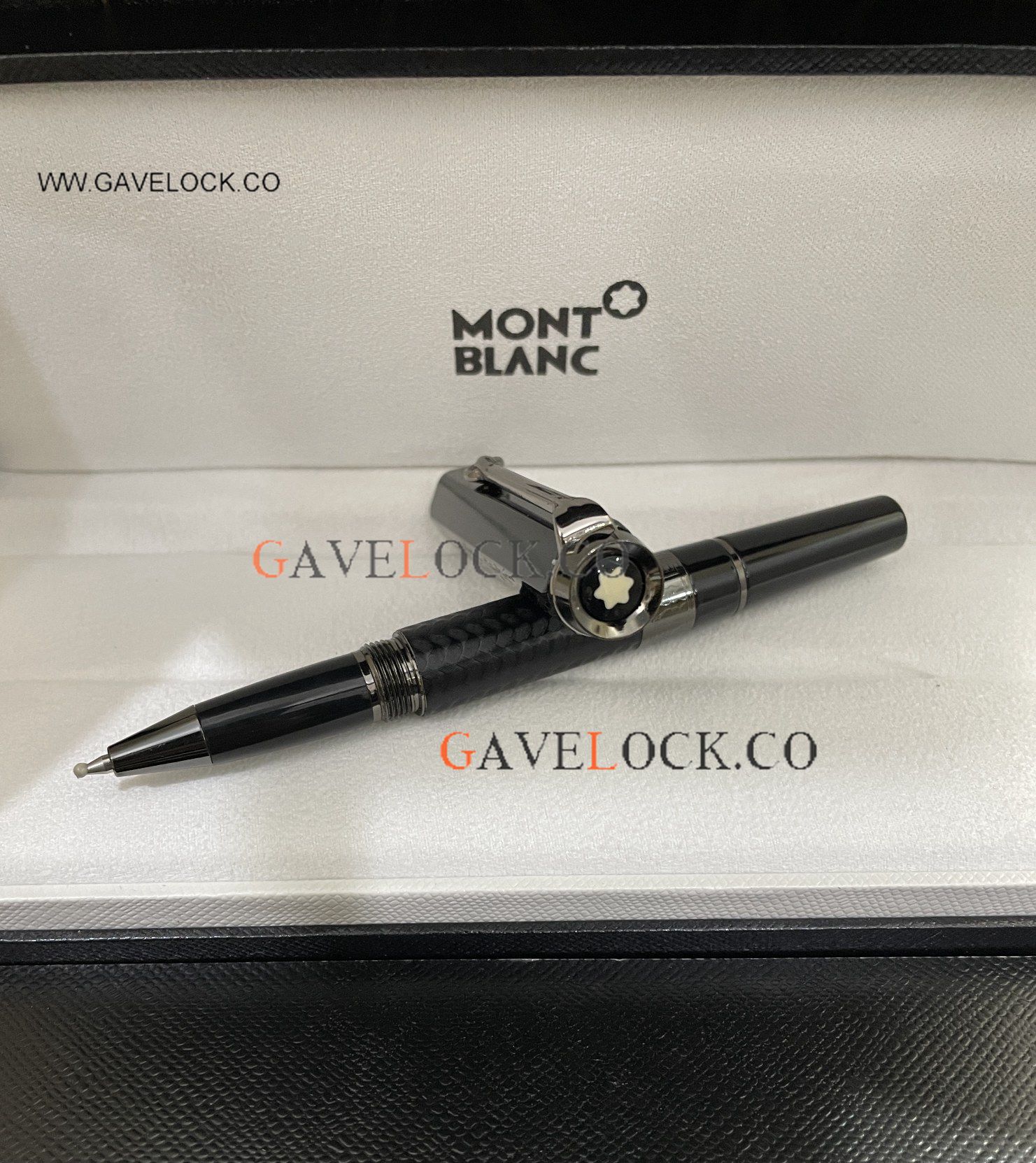 AAA Replica Montblanc Shakespeare Rollerball Black Resin